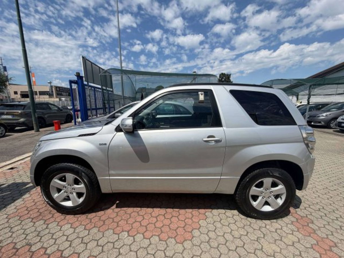 Suzuki Grand Vitara 1.9 DDiS 3 porte Offroad (2)