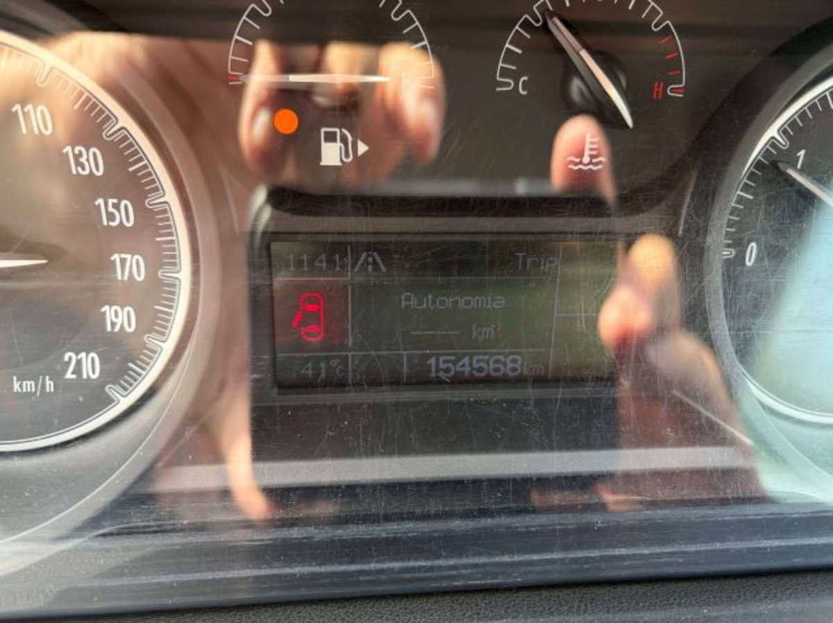 Lancia Ypsilon 1.3 MJT 16V 95 CV 5 porte S&S Platinum (11)