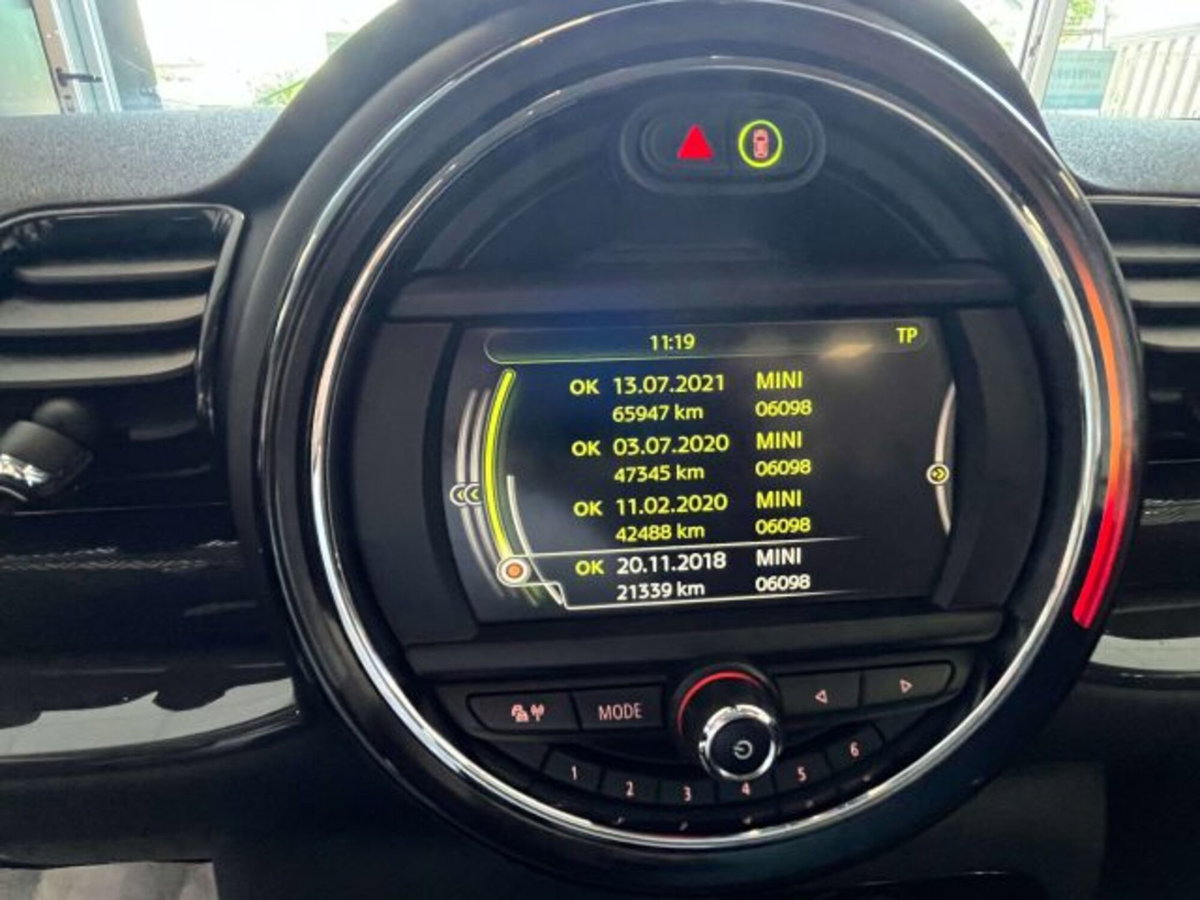 MINI Mini Clubman Clubman 2.0 Cooper D Essential auto (11)