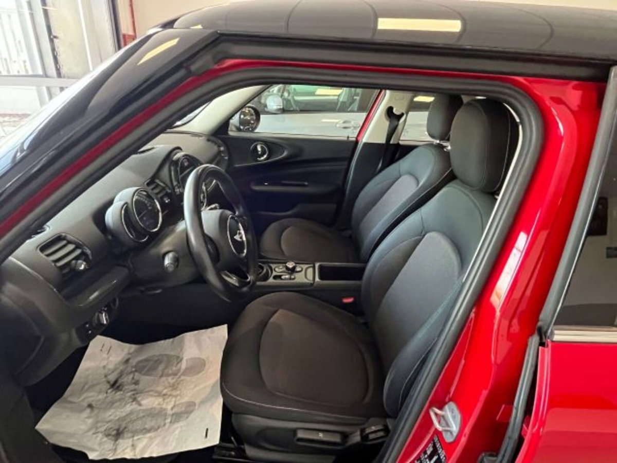 MINI Mini Clubman Clubman 2.0 Cooper D Essential auto (7)