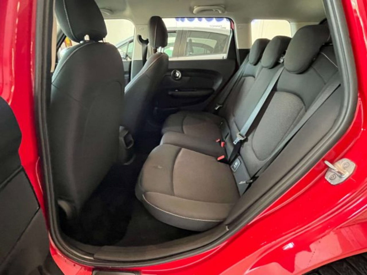 MINI Mini Clubman Clubman 2.0 Cooper D Essential auto (9)