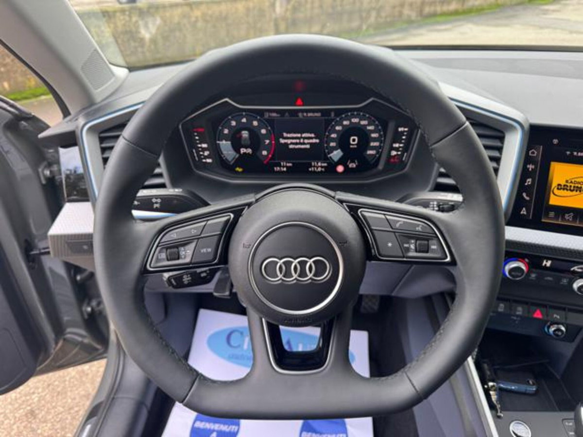 Audi A1 Sportback 30 TFSI S tronic Identity Black (13)