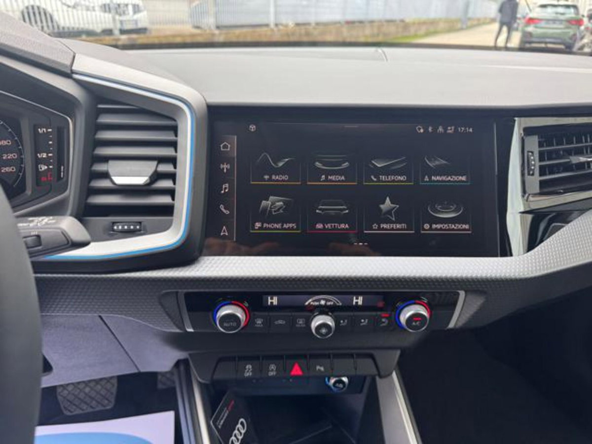 Audi A1 Sportback 30 TFSI S tronic Identity Black (14)