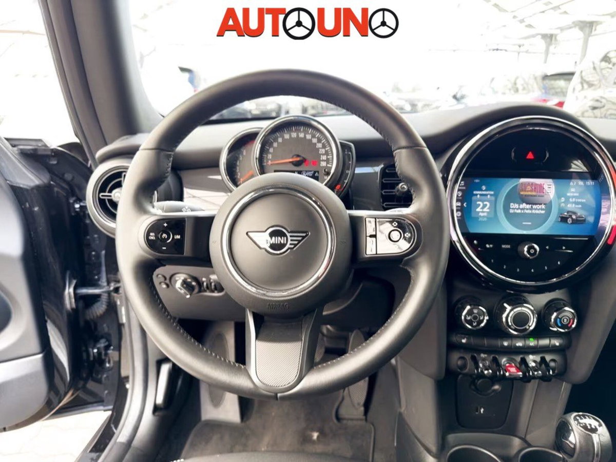 MINI Mini Cabrio 1.5 One Cabrio (13)