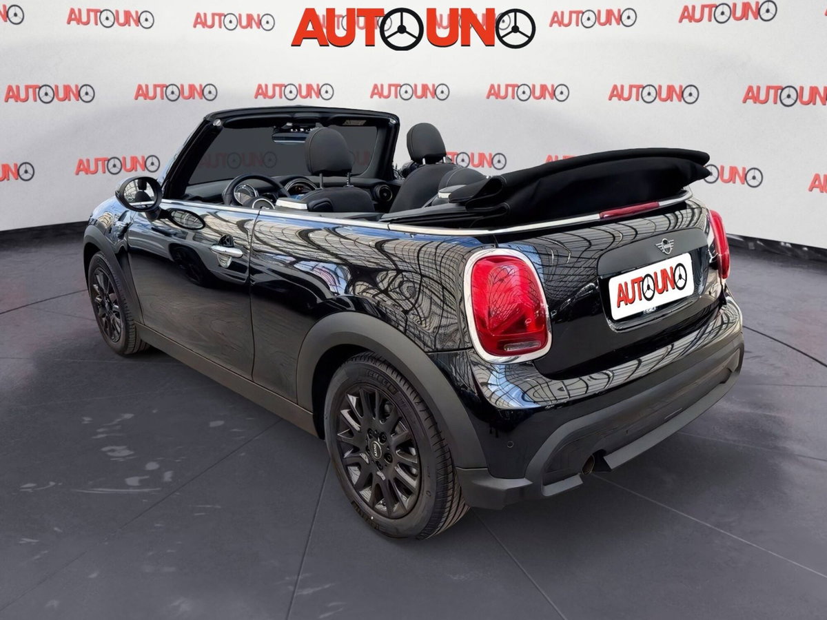 MINI Mini Cabrio 1.5 One Cabrio (4)