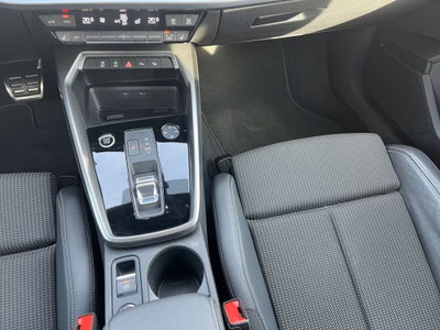Audi A3 Sportback 30 TFSI S line edition (9)