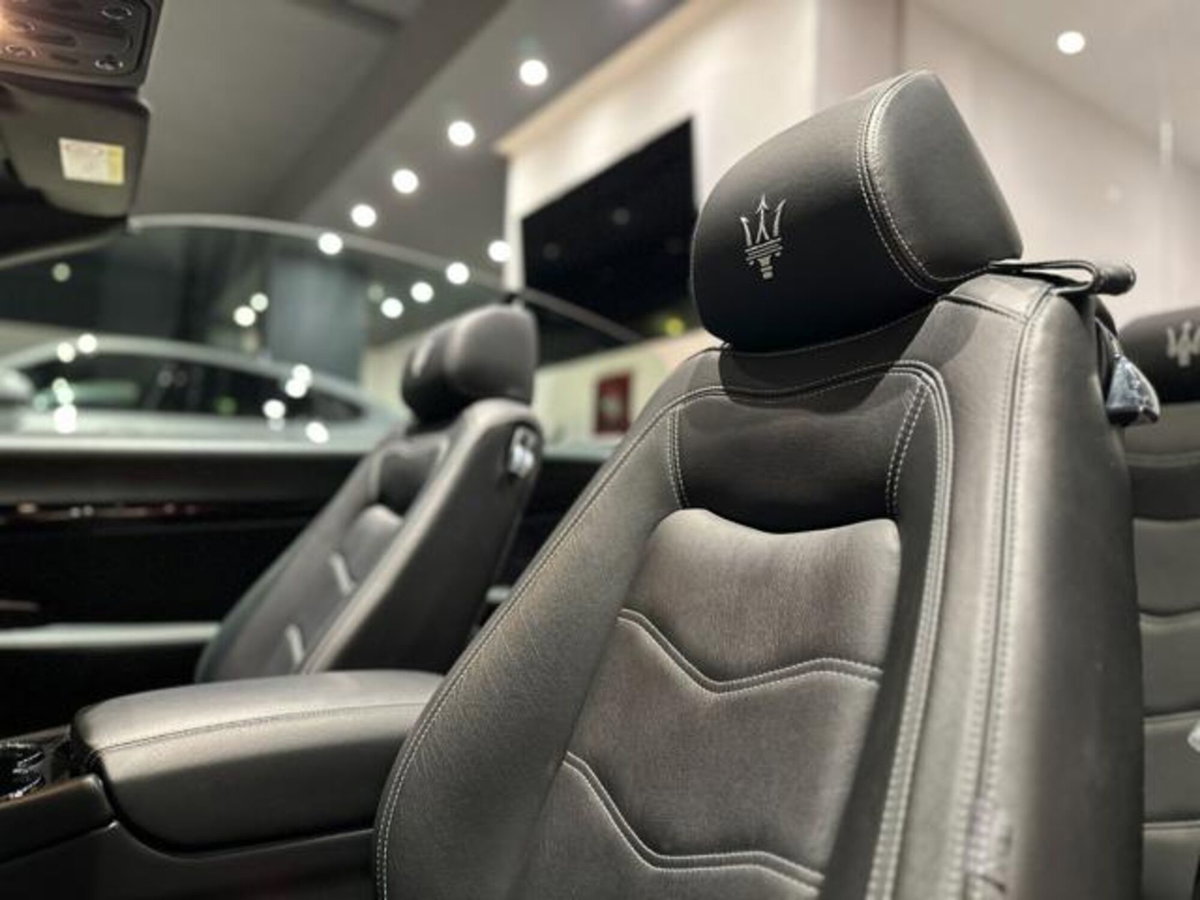 Maserati Grancabrio 4.7 V8 Sport (15)