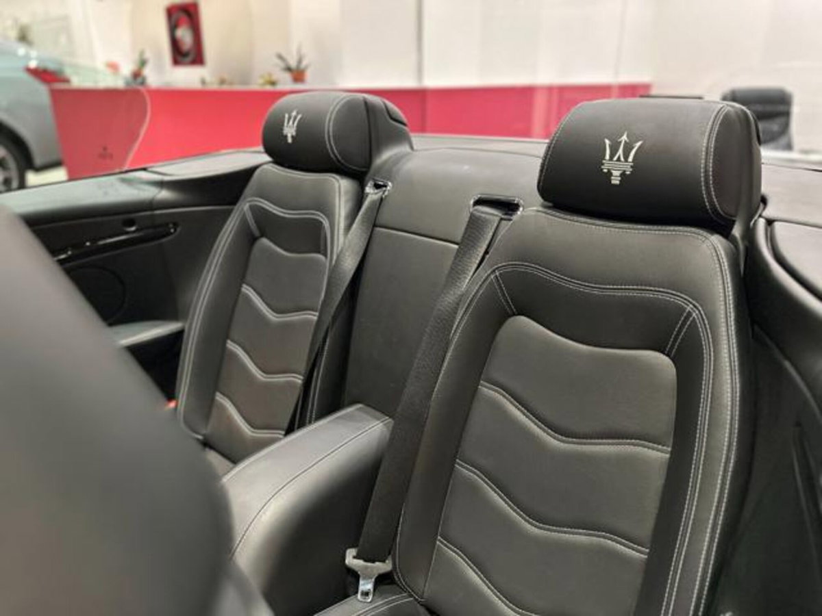 Maserati Grancabrio 4.7 V8 Sport (16)