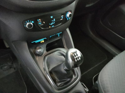 Ford Tourneo Courier 1.5 TDCI 95 CV Plus (16)