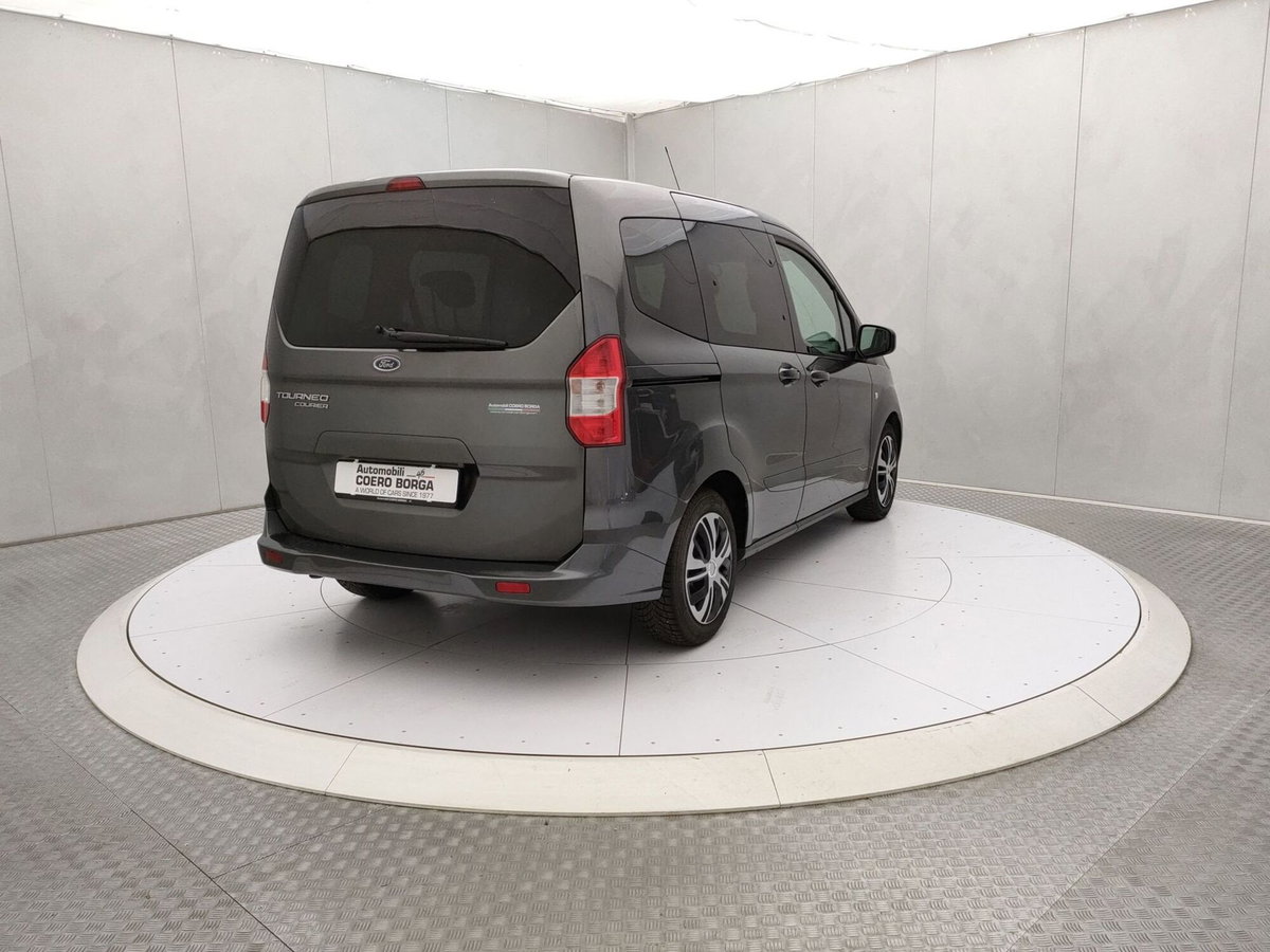 Ford Tourneo Courier 1.5 TDCI 95 CV Plus (4)
