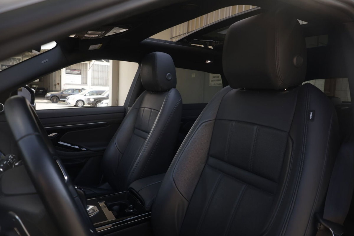 Land Rover Range Rover Evoque 2.0D I4 204 CV AWD Auto R-Dynamic (16)