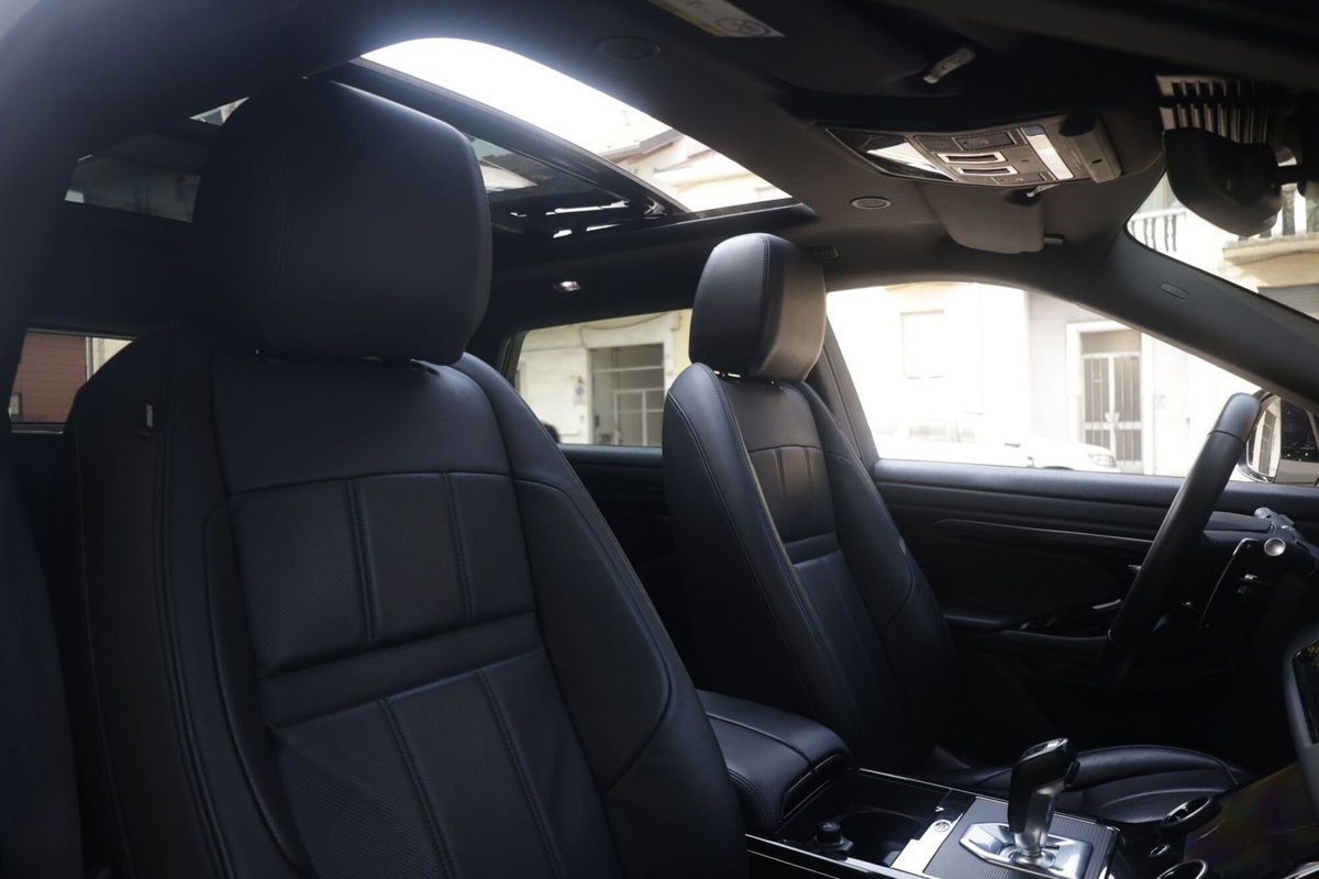 Land Rover Range Rover Evoque 2.0D I4 204 CV AWD Auto R-Dynamic (4)