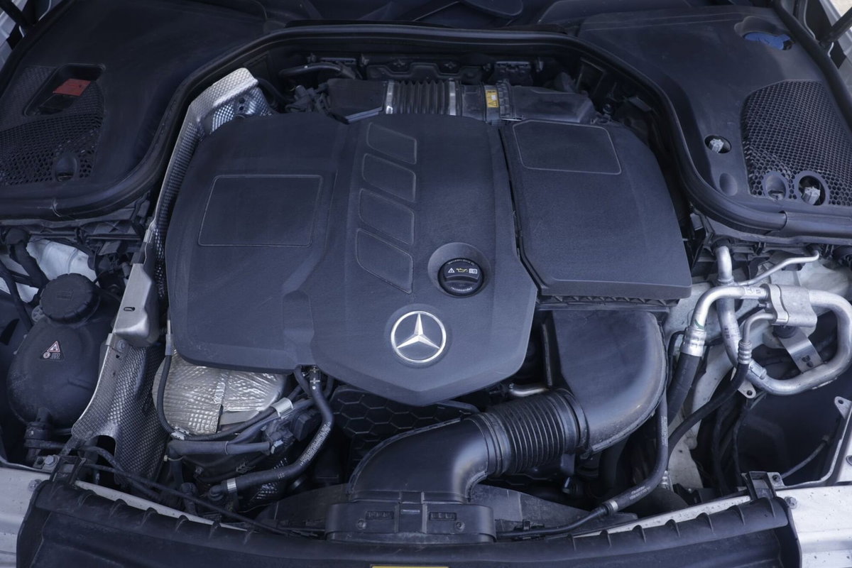 Mercedes-Benz Classe E Station Wagon 220 d 4Matic Auto Premium Plus (19)