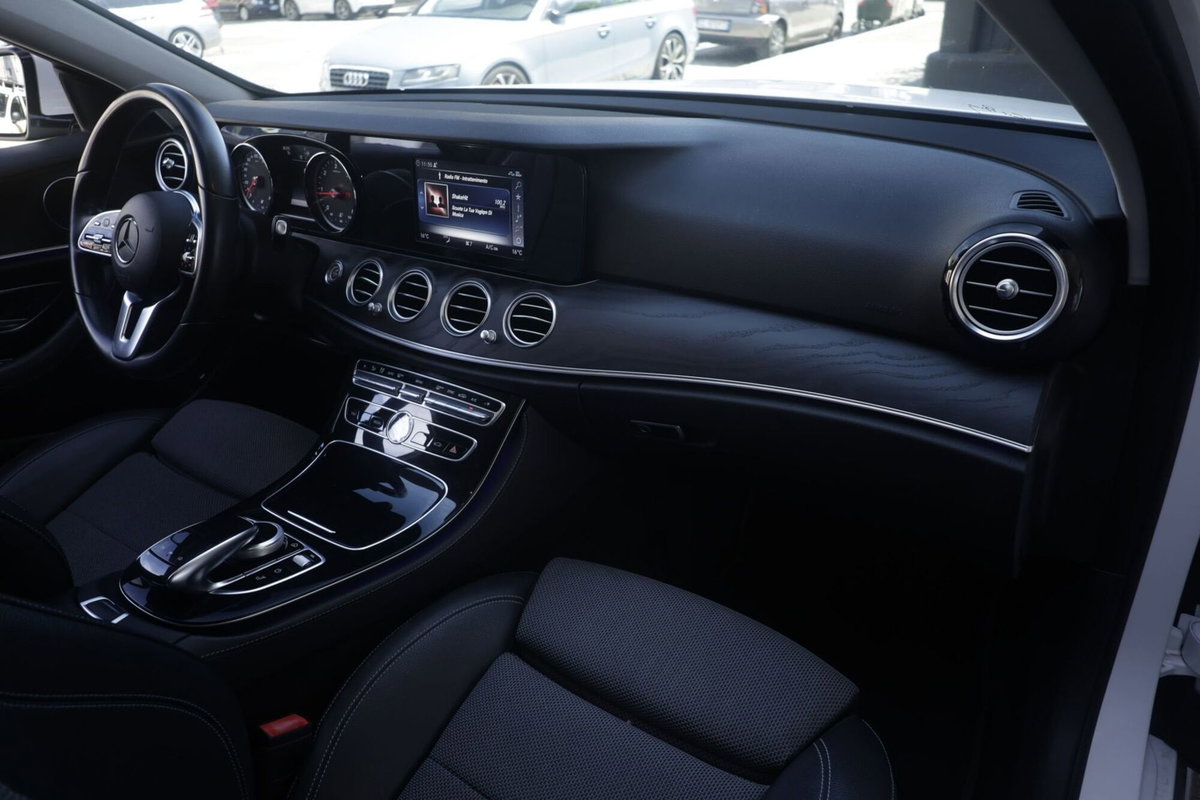 Mercedes-Benz Classe E Station Wagon 220 d 4Matic Auto Premium Plus (8)