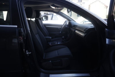Audi A4 Avant 2.0 16V TDI multitr. Top (10)