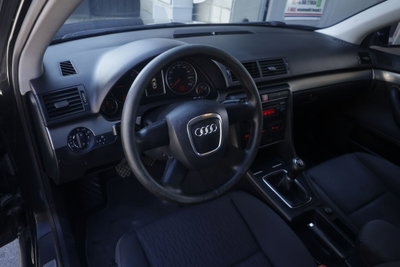 Audi A4 Avant 2.0 16V TDI multitr. Top (14)
