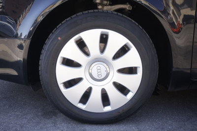Audi A4 Avant 2.0 16V TDI multitr. Top (5)