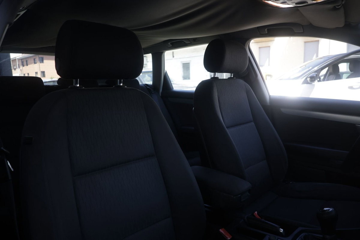 Audi A4 Avant 2.0 16V TDI multitr. Top (6)