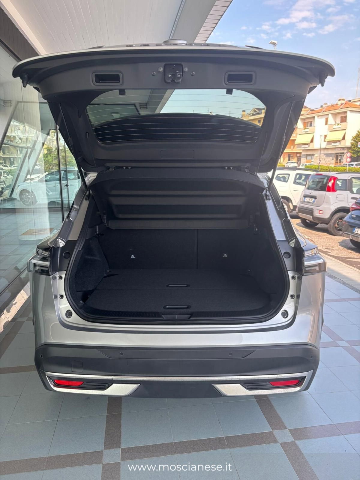 Nissan Qashqai 1.3 mhev N-Connecta 2wd 140cv (6)