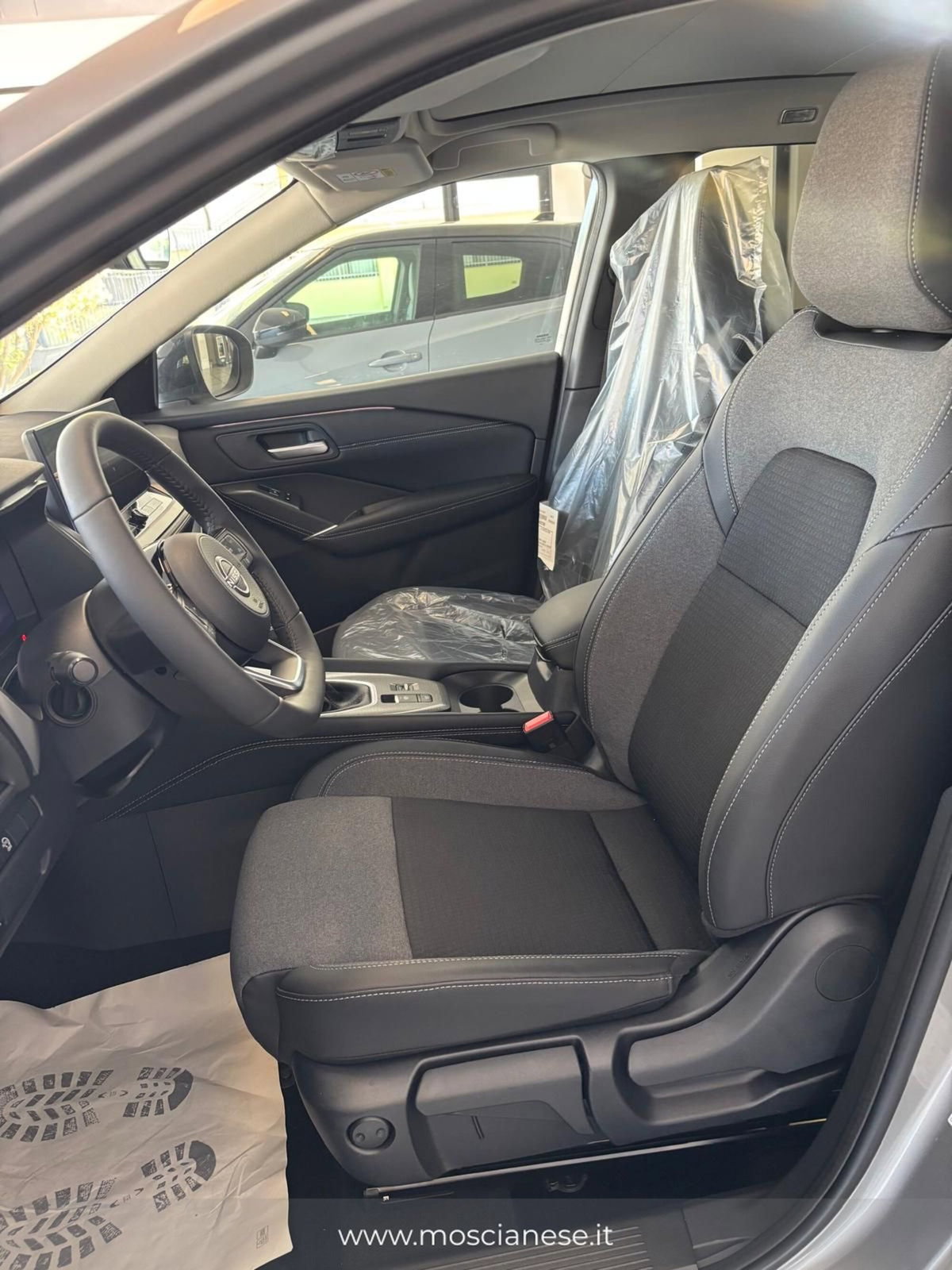 Nissan Qashqai 1.3 mhev N-Connecta 2wd 140cv (7)