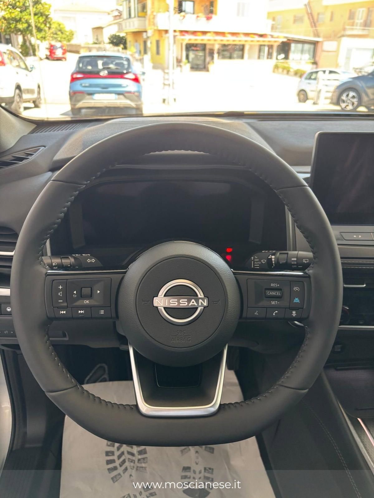 Nissan Qashqai 1.3 mhev N-Connecta 2wd 140cv (9)