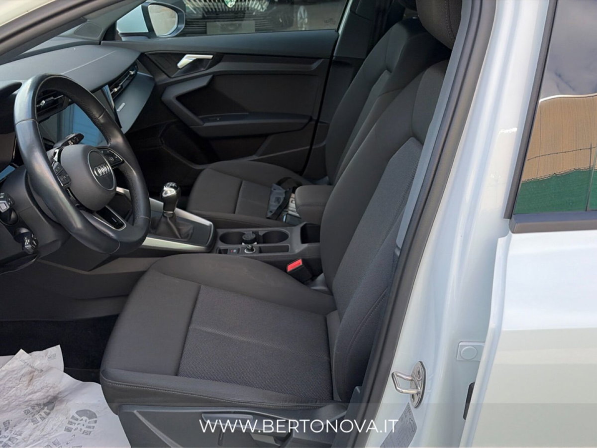 Audi A3 Sedan 30 TDI Business (17)
