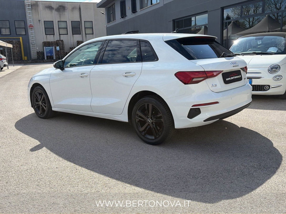 Audi A3 Sedan 30 TDI Business (2)