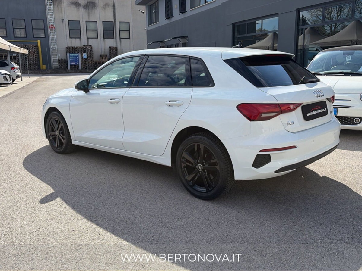 Audi A3 Sedan 30 TDI Business (3)