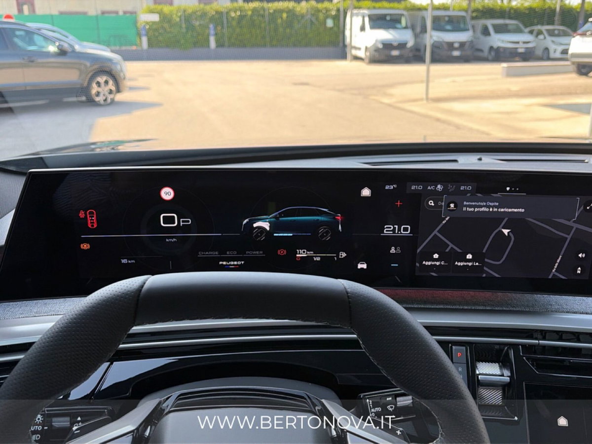 Peugeot 3008 1.2 hybrid GT Exclusive 145cv e-dcs6 (13)