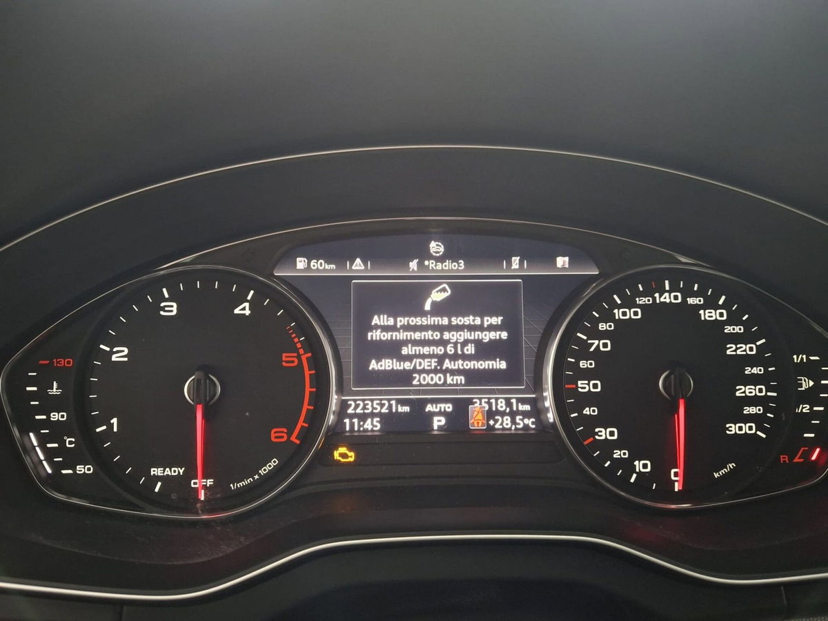 Audi Q5 40 TDI quattro S tronic S line plus (11)