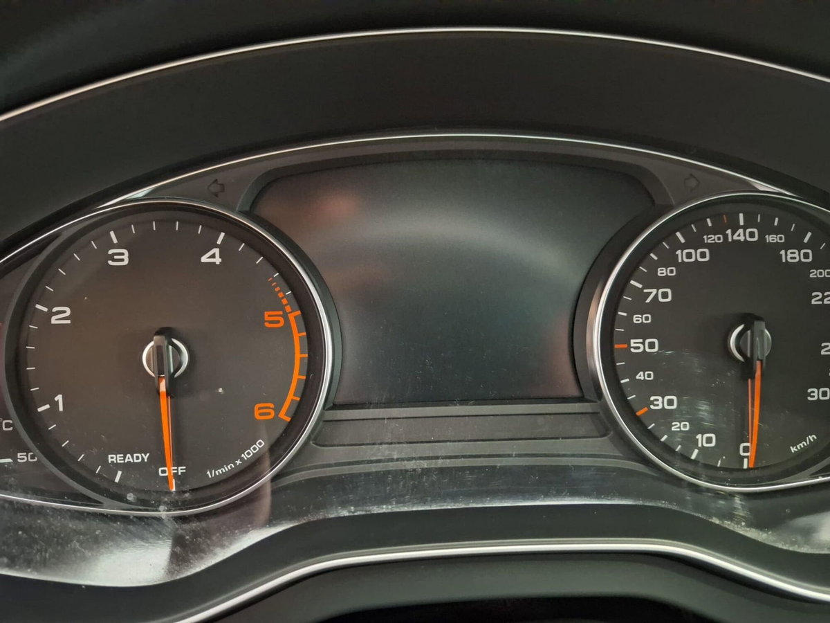 Audi Q5 40 TDI quattro S tronic S line plus (13)