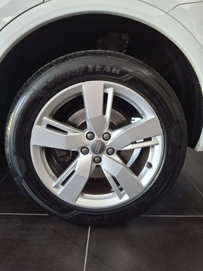 Audi Q5 40 TDI quattro S tronic S line plus (9)