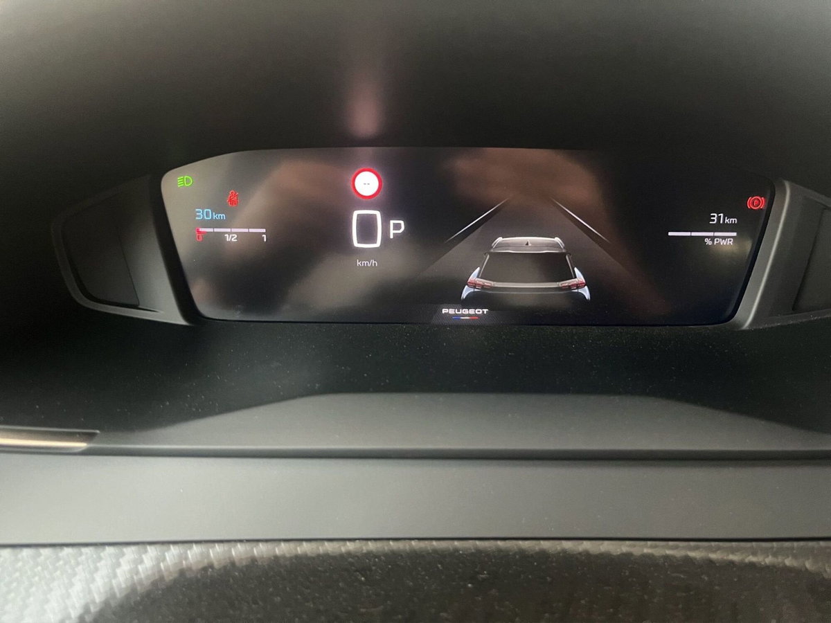 Peugeot 2008 1.2 hybrid Allure 145cv e-dcs6 (14)