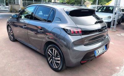 Peugeot 208 PureTech 100 Stop&Start 5 porte Allure (11)