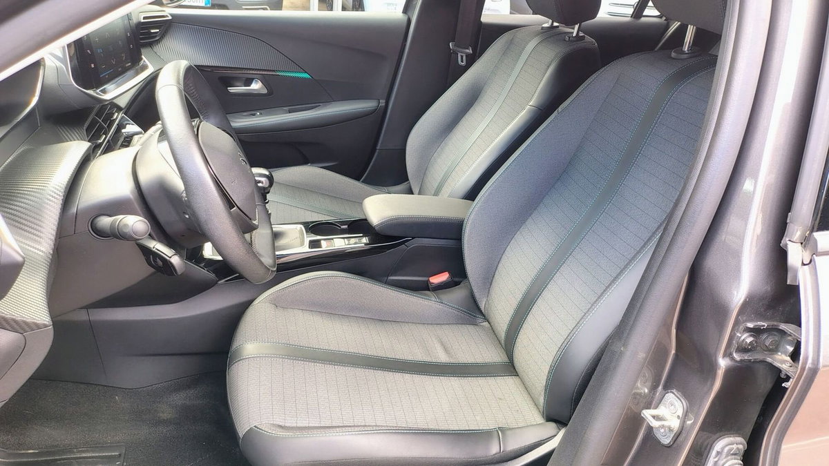 Peugeot 208 PureTech 100 Stop&Start 5 porte Allure (13)