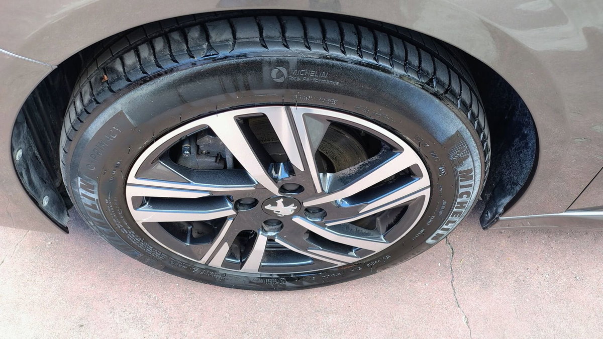 Peugeot 208 PureTech 100 Stop&Start 5 porte Allure (6)