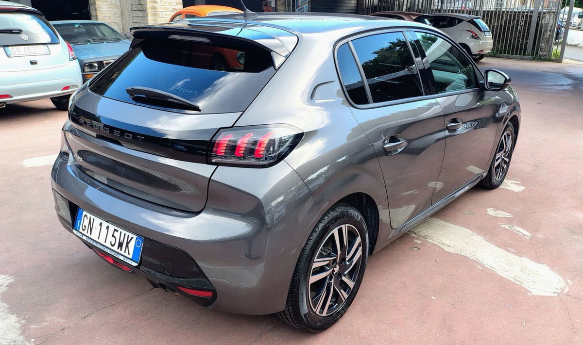 Peugeot 208 PureTech 100 Stop&Start 5 porte Allure (9)