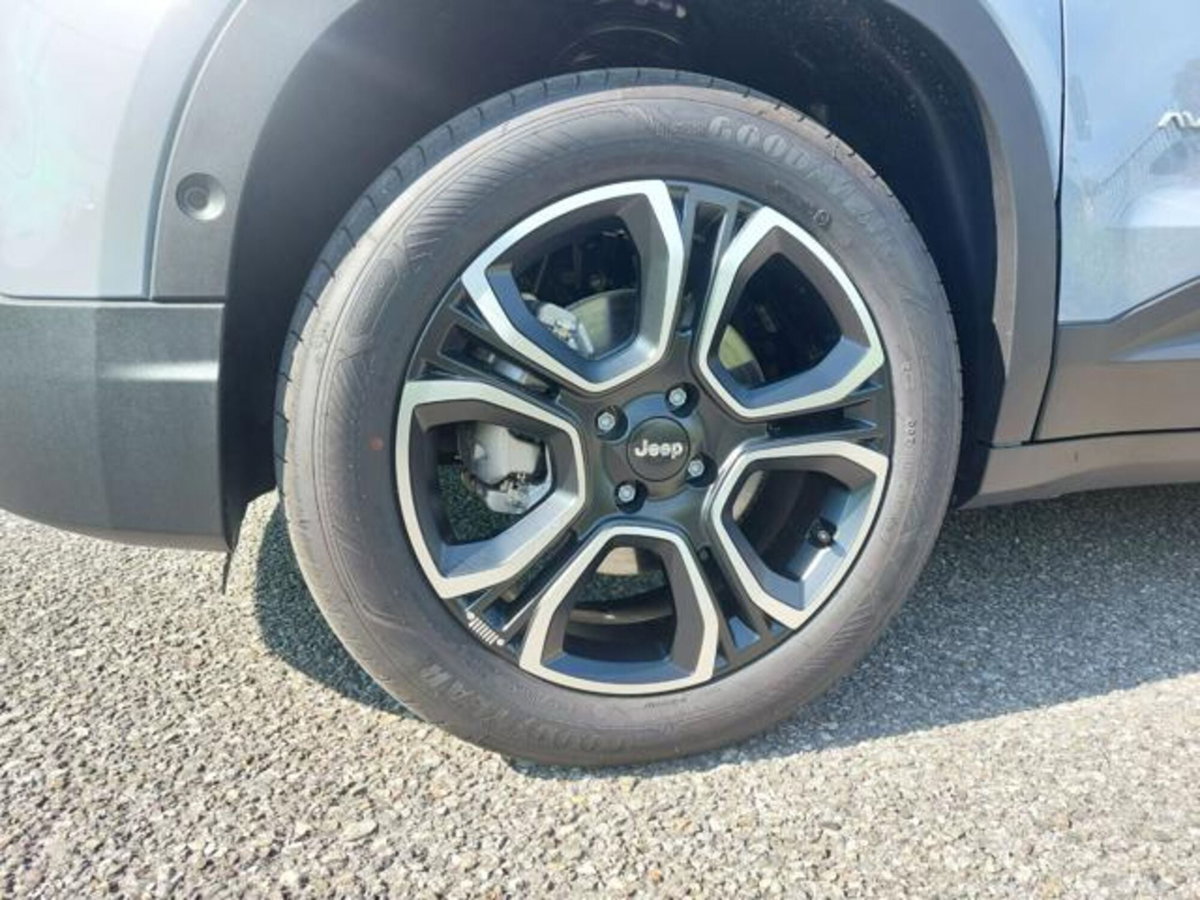 Jeep Avenger 1.2 turbo Summit fwd 100cv (6)