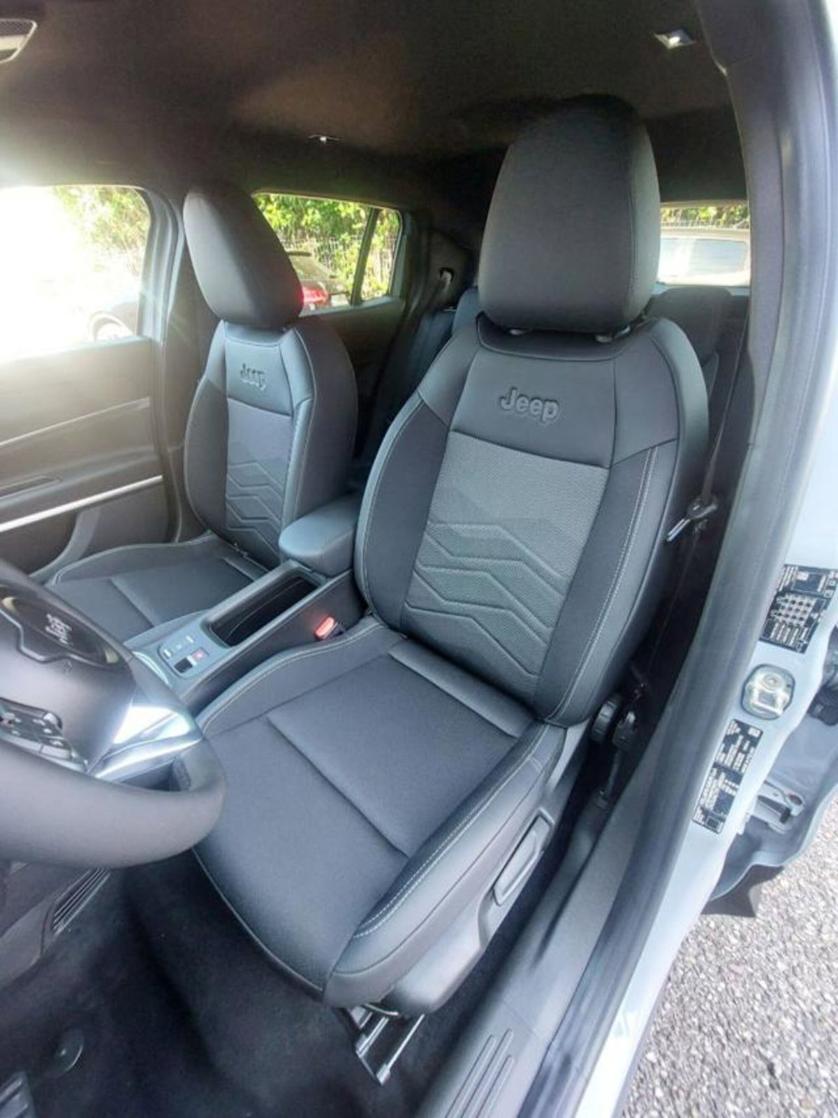 Jeep Avenger 1.2 turbo Summit fwd 100cv (9)
