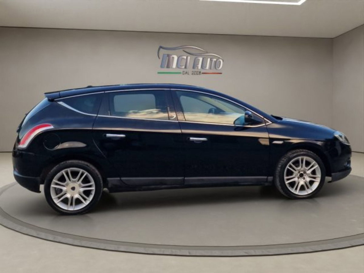 Lancia Delta 1.6 MJT DPF Oro (6)