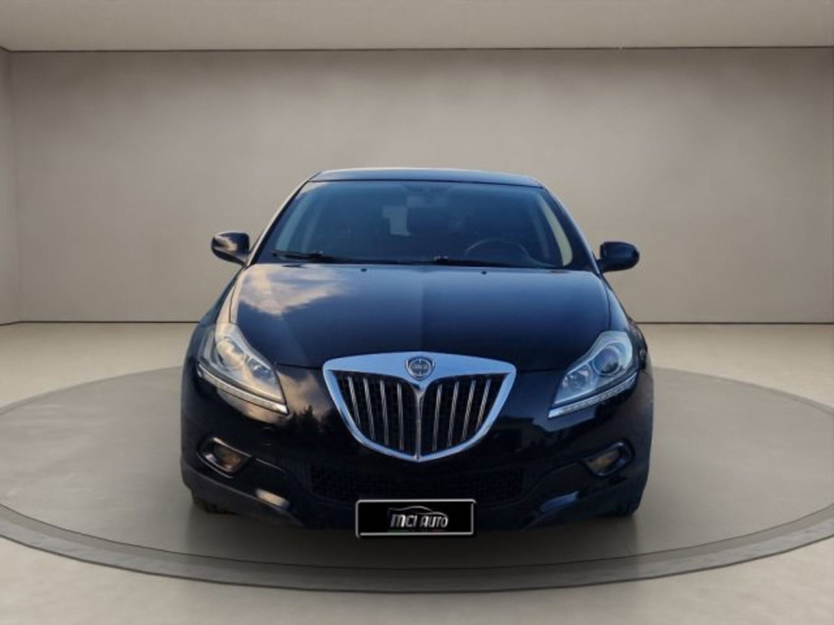 Lancia Delta 1.6 MJT DPF Oro (8)