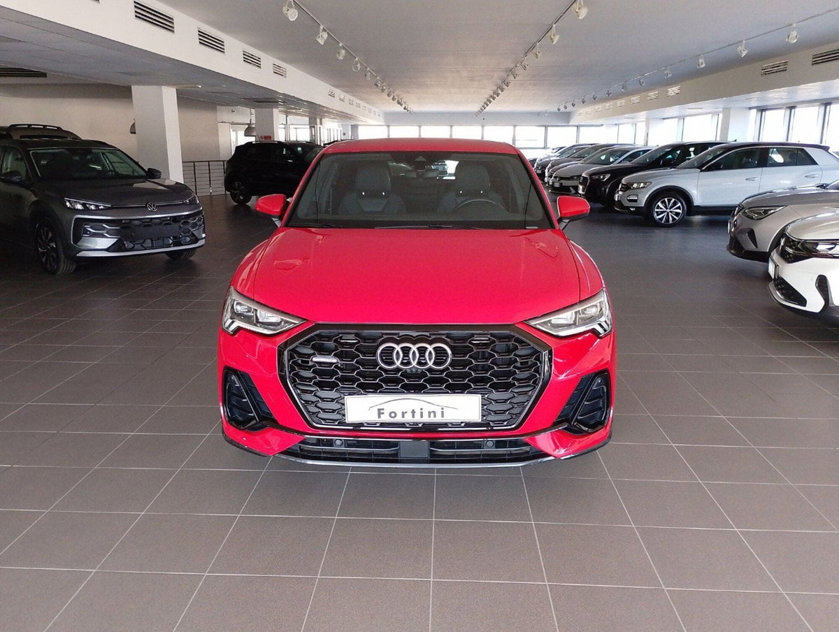 Audi Q3 Sportback 45 TFSI quattro S tronic S line edition (2)
