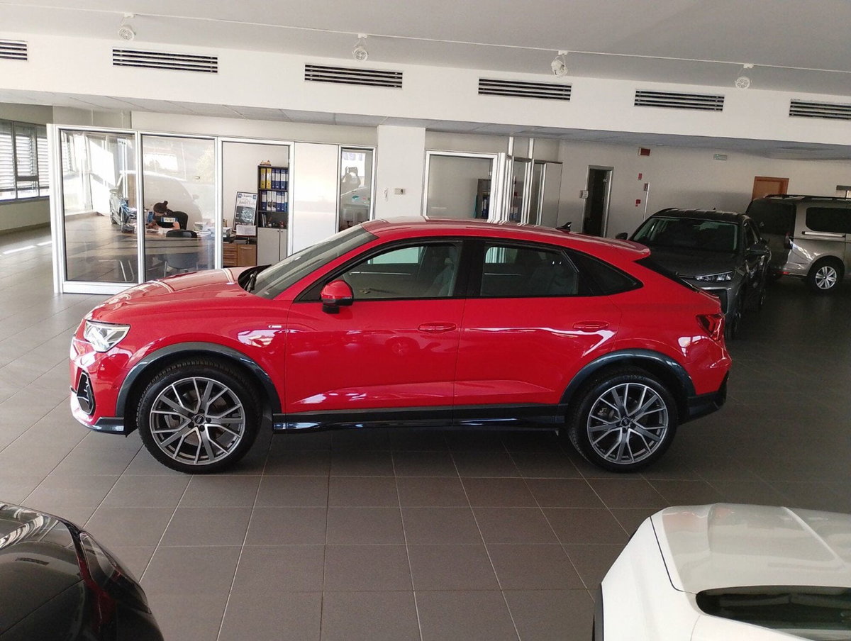Audi Q3 Sportback 45 TFSI quattro S tronic S line edition (3)