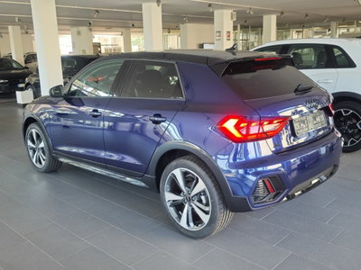 Audi A1 allstreet 30 1.0 tfsi Identity Contrast 116cv (3)