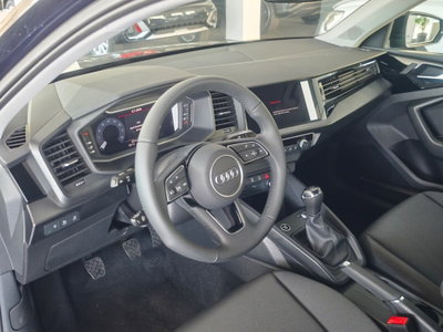 Audi A1 allstreet 30 1.0 tfsi Identity Contrast 116cv (6)