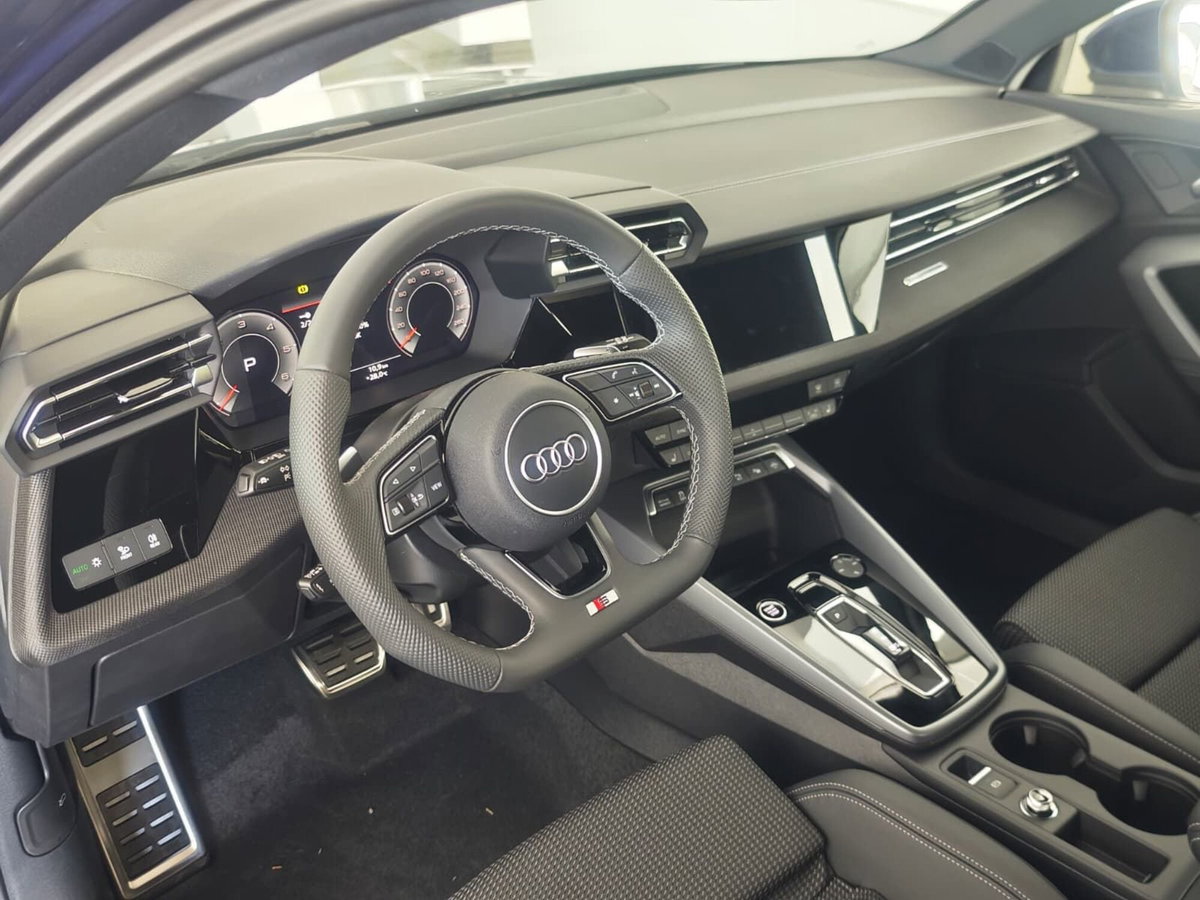 Audi A3 Sportback 2.0 TDI (6)