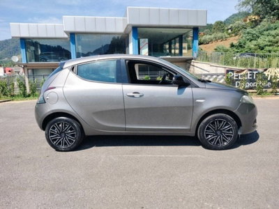 Lancia Ypsilon 1.0 FireFly 5 porte S&S Hybrid Maryne (4)