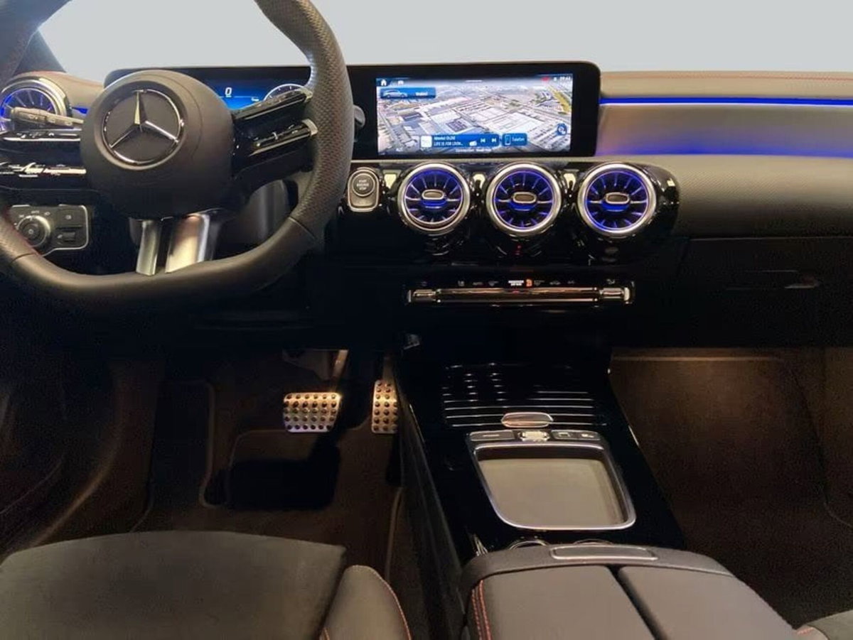 Mercedes-Benz CLA Shooting Brake 180 d AMG Line Advanced Plus auto (9)