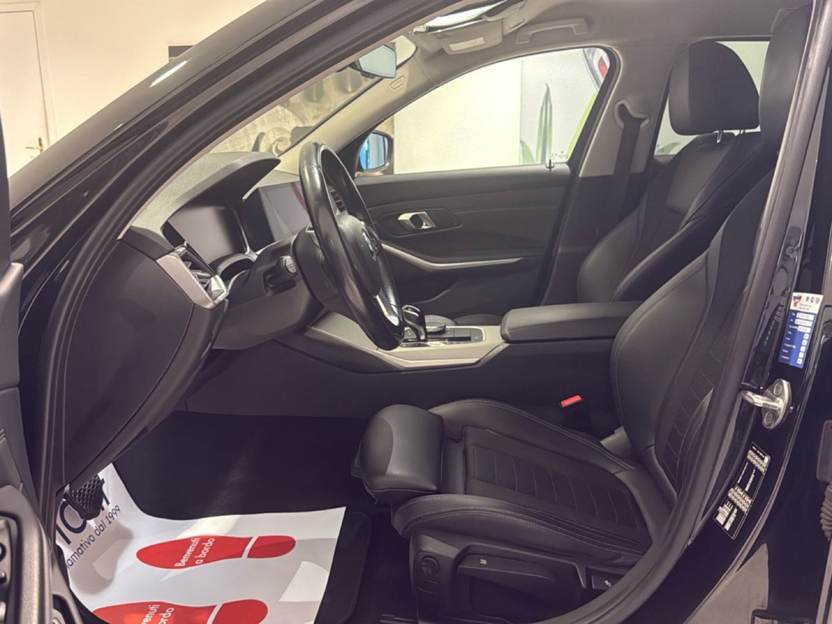 BMW Serie 3 Touring 318d  mhev 48V auto (20)