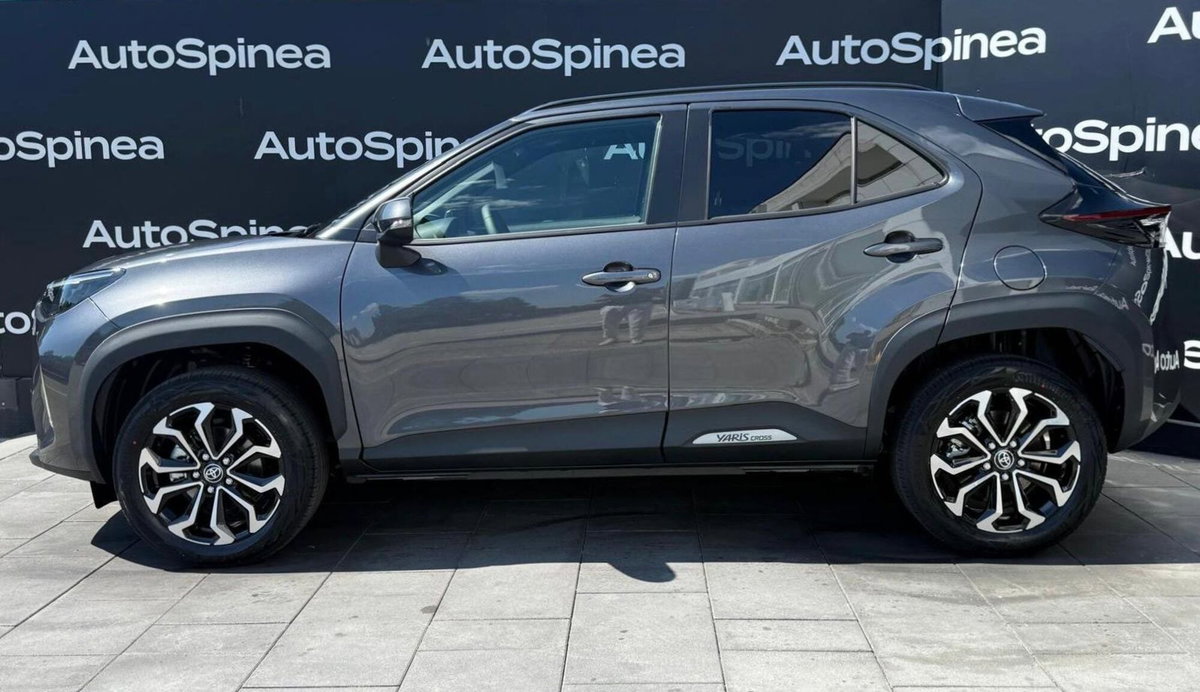 Toyota Yaris Cross Trend fwd 130cv e-cvt (2)